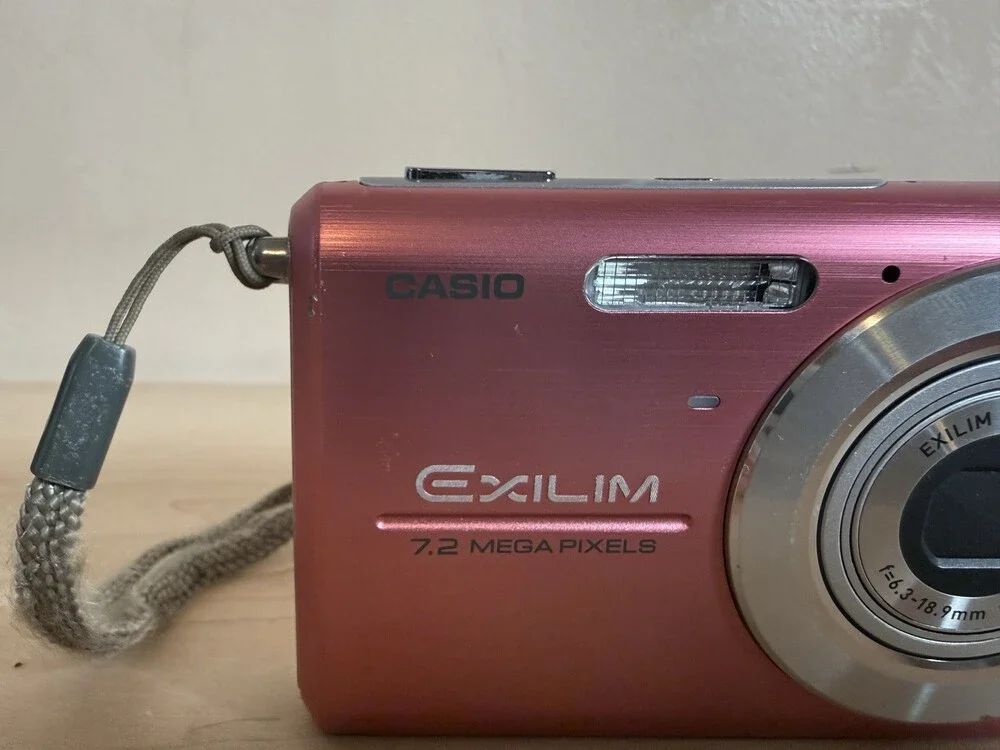 Casio EXILIM ZOOM EX-Z75 7.2 MP Digital Compact Camera - PINK